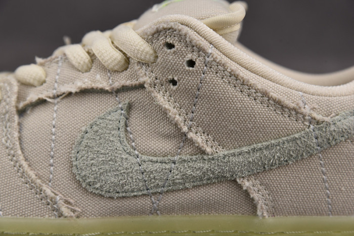 Dunk Low SB 